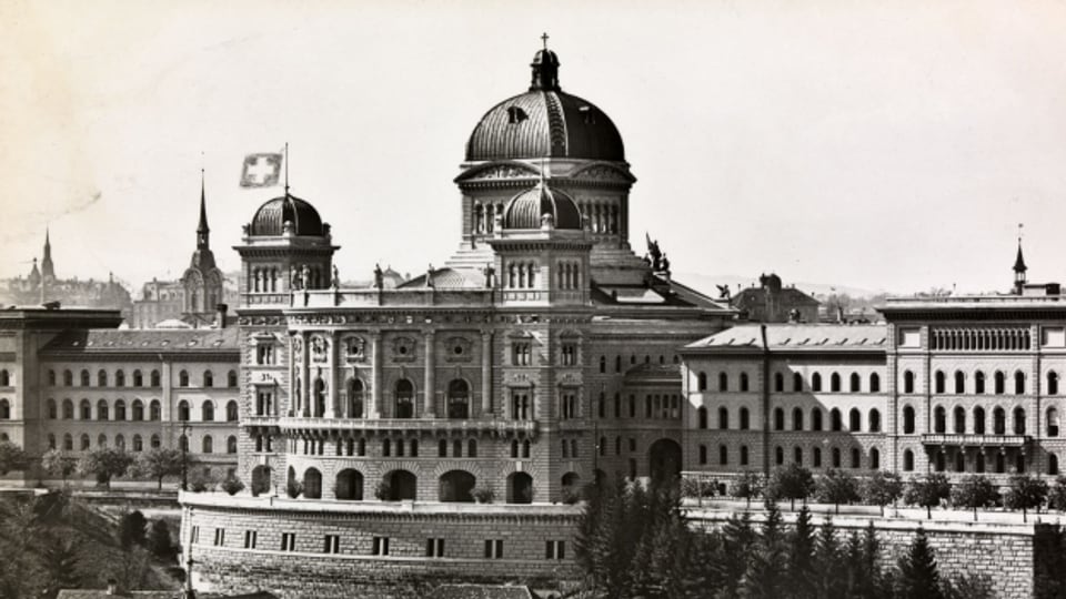 Das Bundeshaus in den 1940er Jahren.