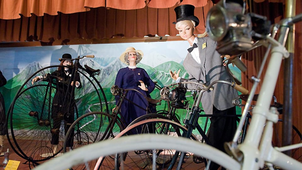 Im nationalen Velo-Museum «Du Pont» sind rund 500 Fahrräder ausgestellt, von der Draisine von 1817 bis zum modernen Karbonrad von heute.