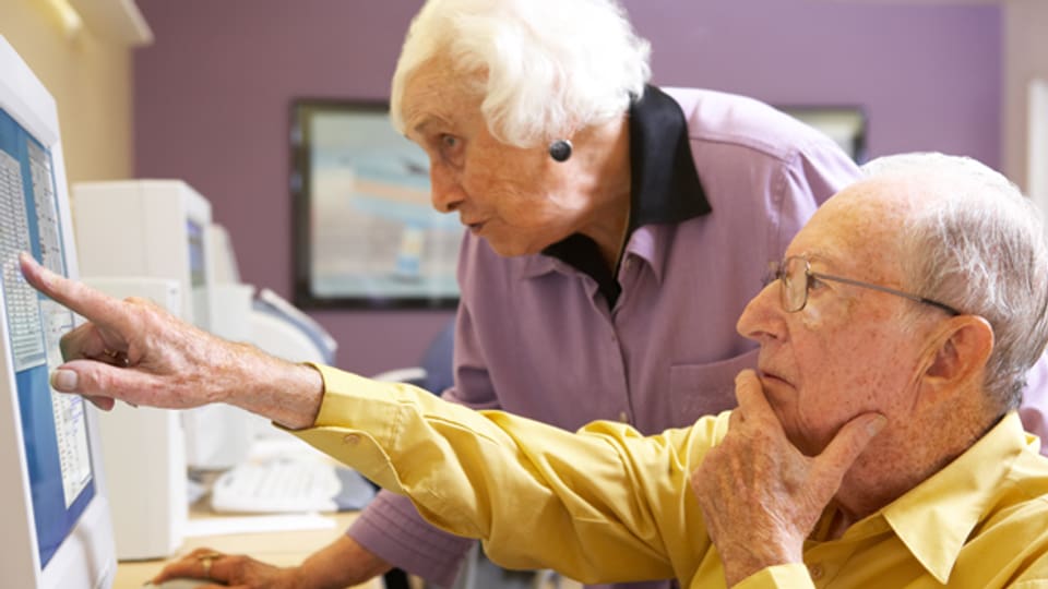 In der Cité Seniors haben ältere Menschen unter anderem die Möglichkeit, Computerprogramme kennen zu lernen (Symbolbild).