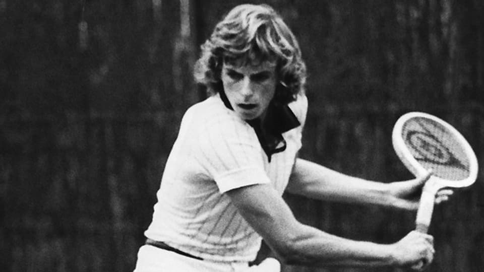 Heinz Günthardt als 17-Jähriger bei den nationalen Tennismeisterschaften in Luzern, einen Monat nach seinem überraschenden Sieg im Juniorenturnier von Wimbledon.