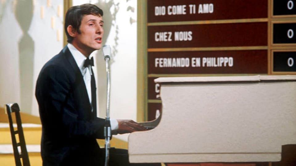 Udo während seines Auftritts beim ESC 1966.