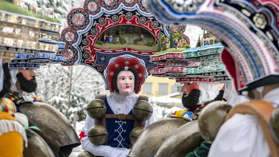 «Schöne» Silvesterkläuse am traditionellen Silvesterchlausen bei Urnäsch.