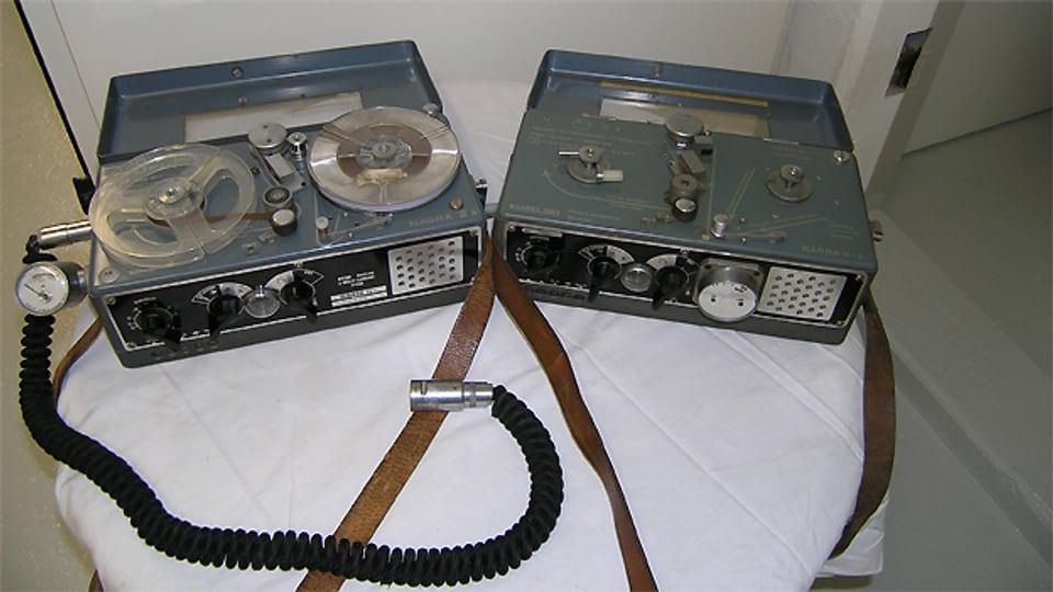 Netzunabhängige Tonbandgeräte Nagra II aus dem Jahr 1953.
