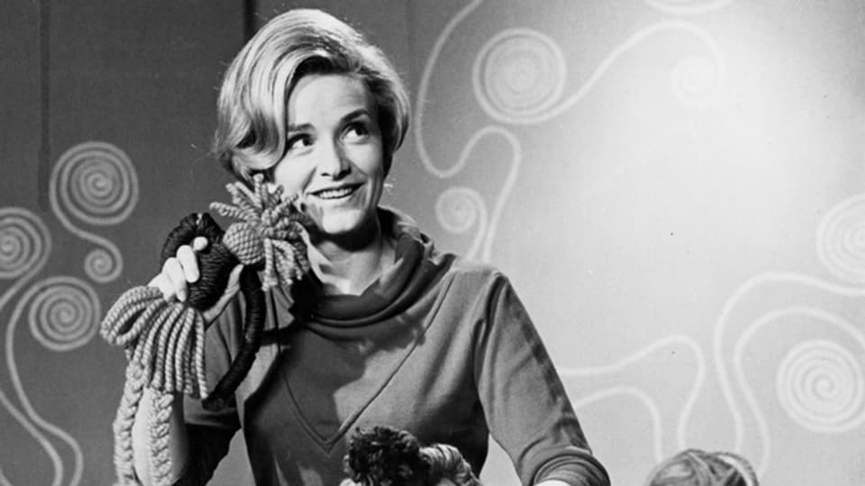 Heidi Abel 1960: Als Gast präsentiert sie am Schweizer Radio das Weihnachtswunschkonzert.