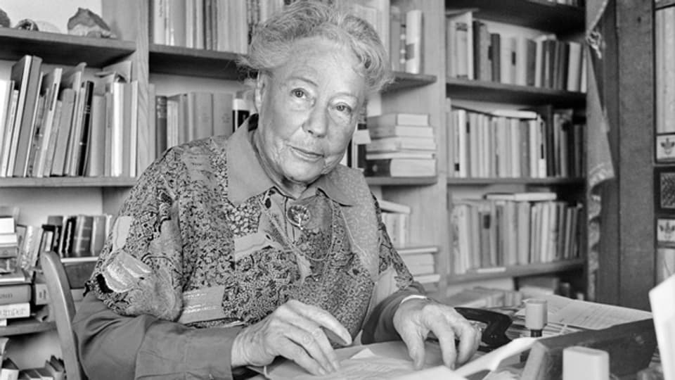 Elsie Attenhofer erzählt Anekdoten Sinerzyt SRF