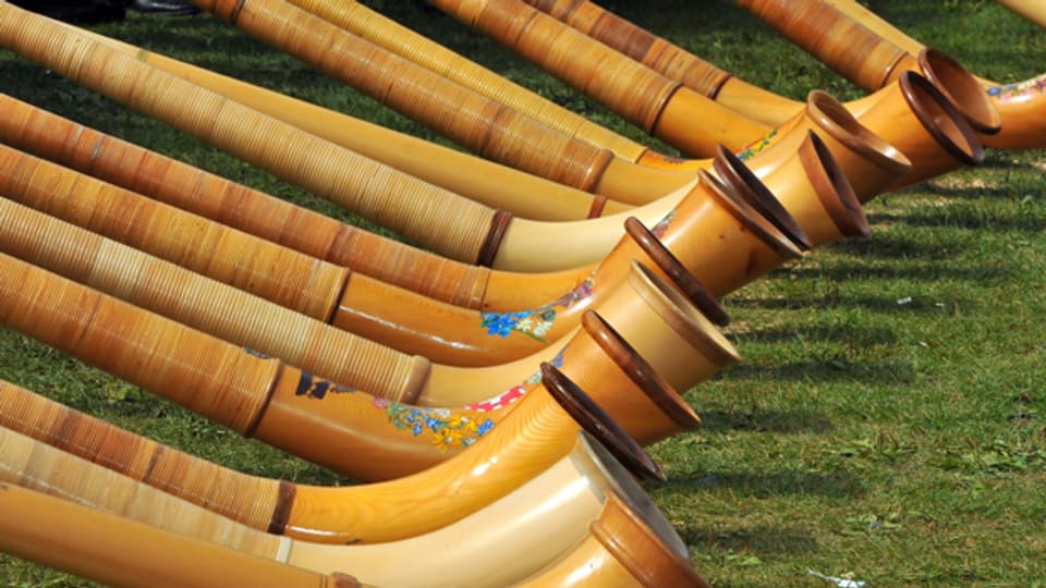 Das Alphorn: Ein Instrument, das bei vielen Schweizern Heimatgefühle weckt.