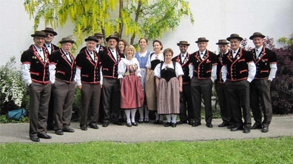 Wie viele andere Jodlergruppen aus der Schweiz, reist auch der Jodlerklub Alpenrösli Lausanne nach Saas-Fee ans Westschweizer Jodlerfest.