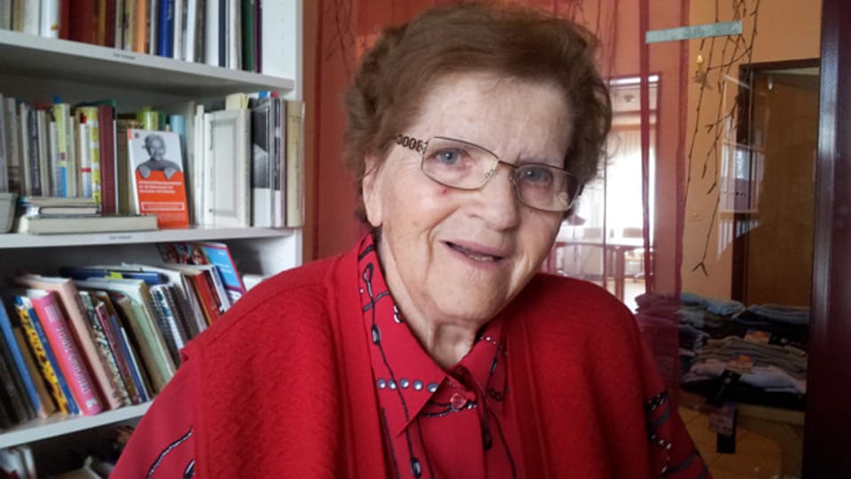 Mit 21 Jahren hat Rosalie Schneuwly die Verantwortung für ihre fünf jüngeren Geschwister übernommen. Heute lebt die 88-Jährige im Pflegeheim Sonnmatt in Schmitten.