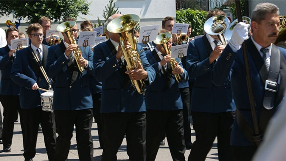 Als eine von zwei Formationen spielt die Brass Band Auw im «SRF Musikwelle Brunch» live aus Montreux.