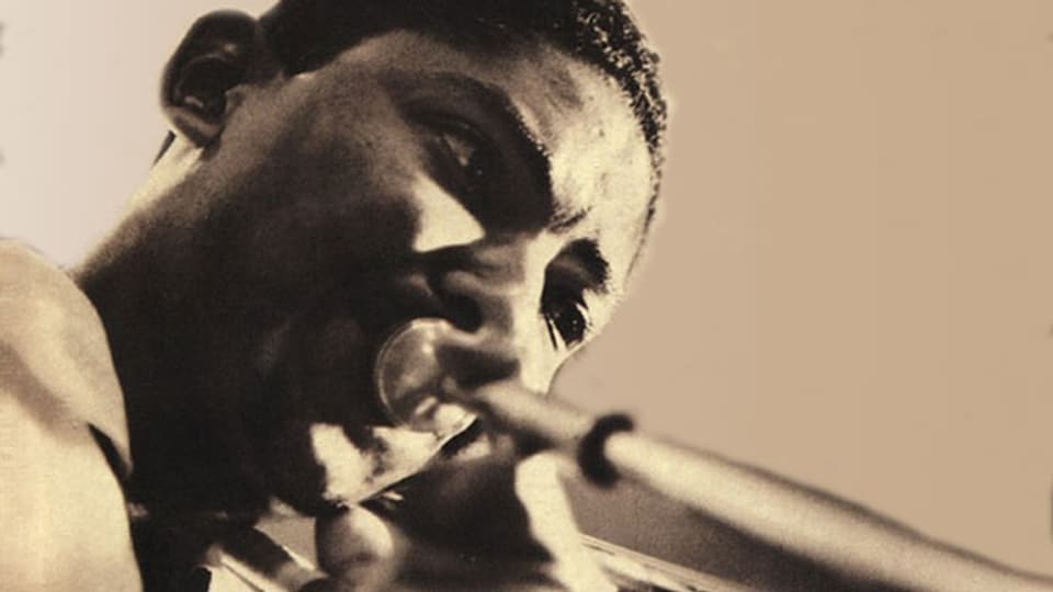 Der US-amerikanische Jazzposaunist Jimmy Cleveland (1926-2008).
