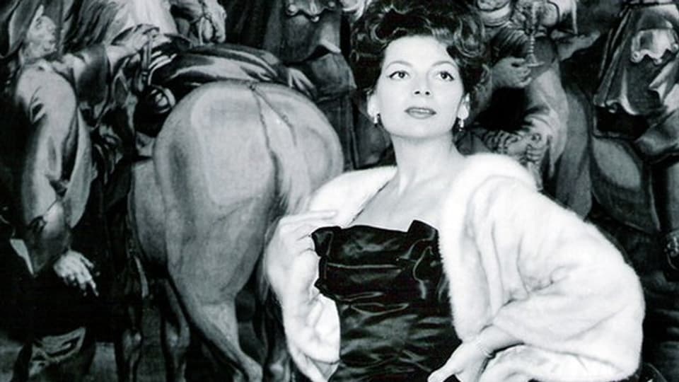 Schon 1956 zeigt sich Lys Assia gerne von ihrer glamourösen Seite.