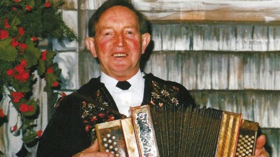 Karl Barmettler (1915-1995) war in der Schweizer Volksmusik auch als Aegerte-Kari bekannt.