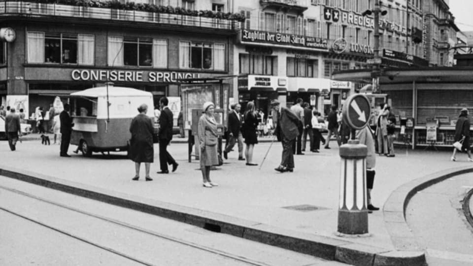 Paradeplatz Zürich anno 1961.