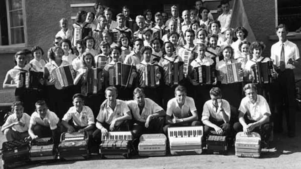 Der Handharmonika Club Zürich-Albisrieden, kurz HCZA genannt, wurde 1937 gegründet.
