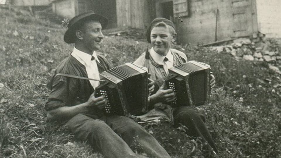 Hans Schmid und Lorenz Giovanelli (rechts) spielten zusammen in der Kapelle Alpengruss Frutigen.