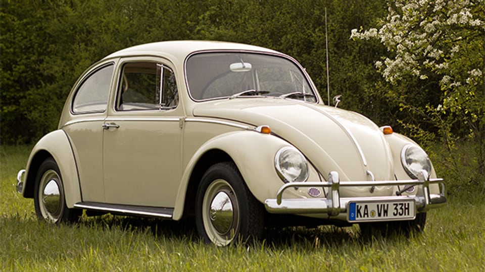 Ein VW Käfer mit Baujahr 1966.