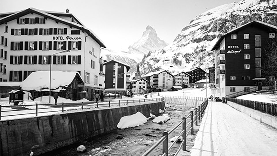 Dorfansicht von Zermatt von 1983.