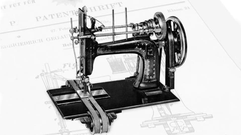 Die Hohlsaum-Nähmaschine hatte um 1900 weite Verbreitung gefunden und wurde auch ins Ausland geliefert.