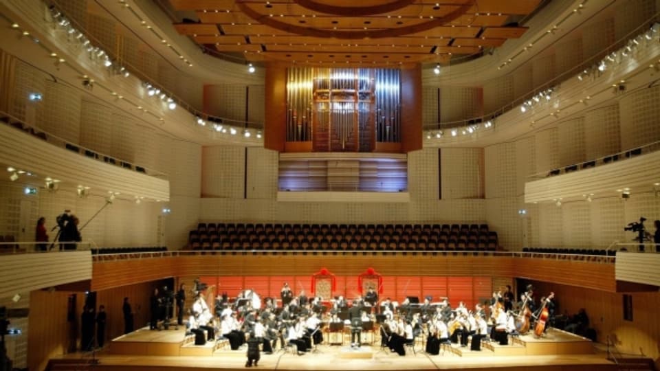 Eine berührende Musikreise mit dem Zentralschweizer Jugendsinfonieorchester und Oesch's die Dritten.