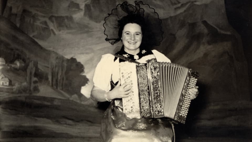 Vreni Kneubühl an einem Konzert in Moutier, 1956.