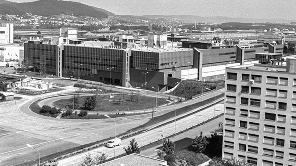 Das Shopping-Center Tivoli in Spreitenbach im August 1975.