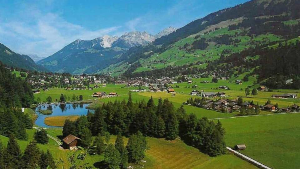 Das Dorf Lenk liegt zuoberst im Simmental im Berner Oberland.