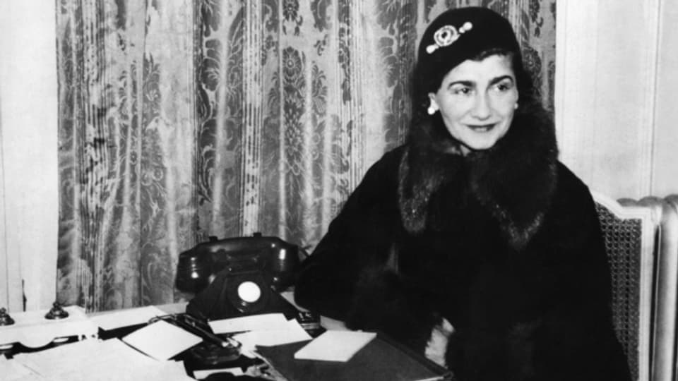 Die französische Modeschöpferin Coco Chanel (1883-1971) im Februar 1932 in London.