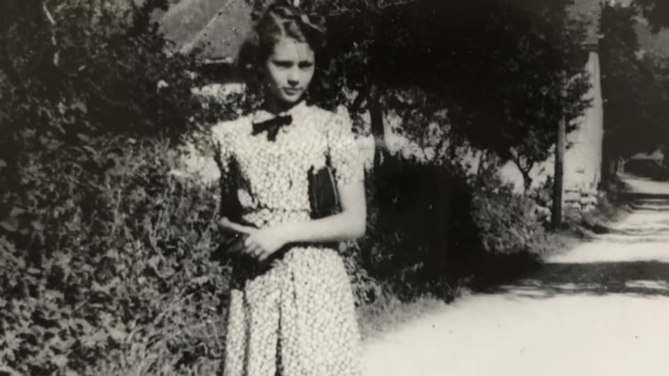 Margrit Läubli mit 12 Jahren.