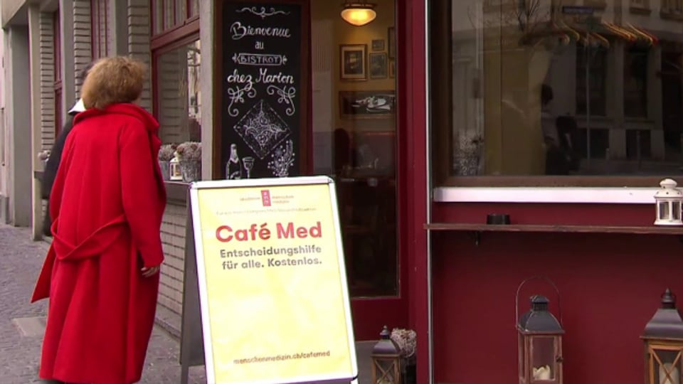 Im Café Med stellen pensionierte Ärzte und Ärztinnen kostenlos ihr Wissen zu Verfügung - unabhängig und ohne Zeitdruck.
