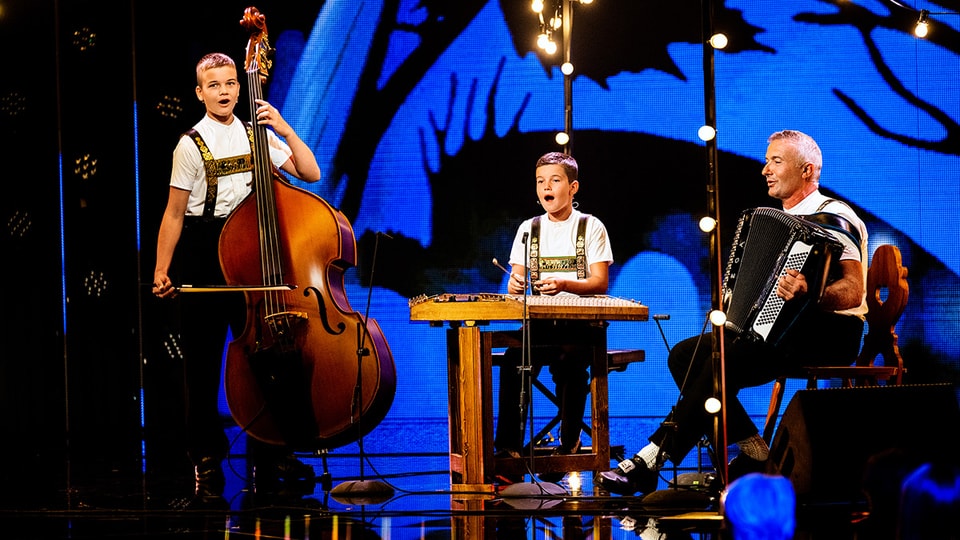 Die Kapelle Tüüfner Gruess 2021 beim Auftritt in der TV-Sendung «Stadt, Land, Talent» am Schweizer Fernsehen.