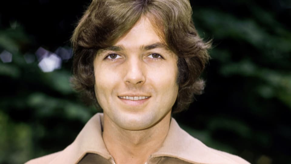 Porträt des deutschen Schlagersängers Chris Roberts aus dem Jahre 1973.