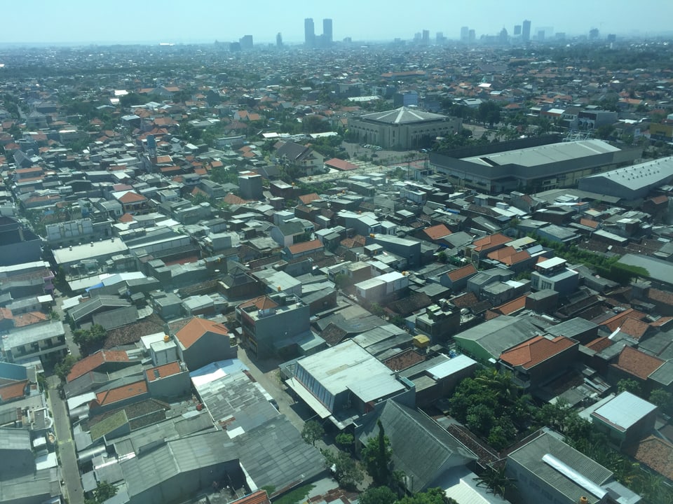 Luftaufnahme der Stadt Surabaya
