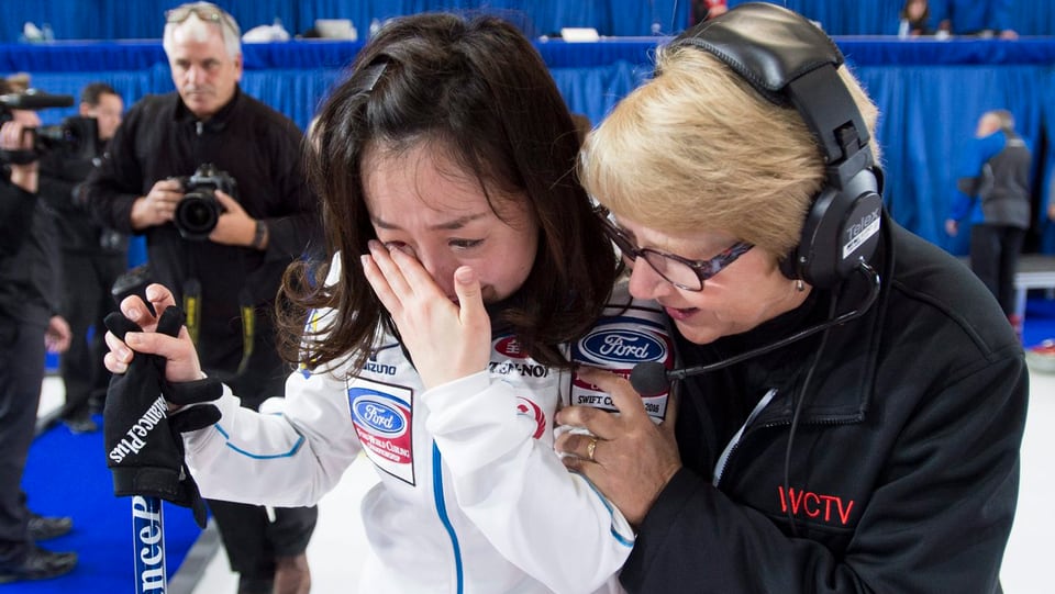 Japans Skip Satsuki Fujisawa weint nach dem Final.