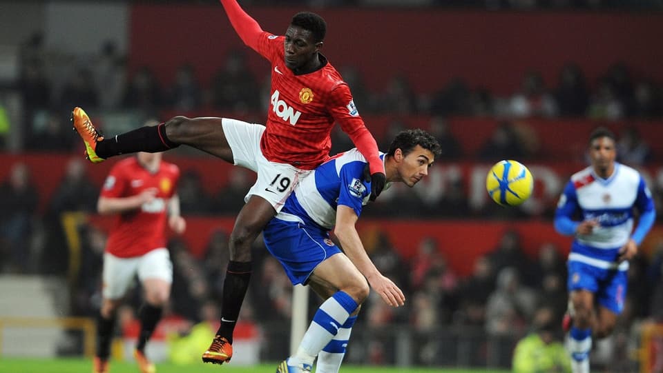 Manchester United (hier Danny Welbeck) musste gegen Reading (Stephen Kelly) ganz schön arbeiten, um in die Cup-Viertelfinal einzuziehen.