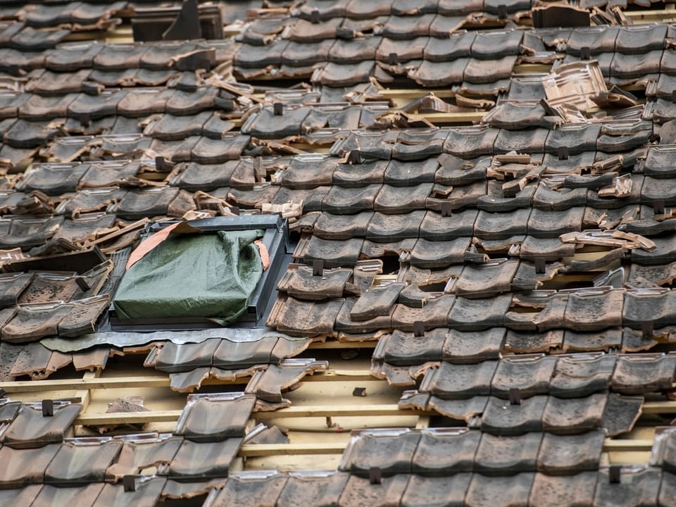 Schaden am Dach durch Hagel