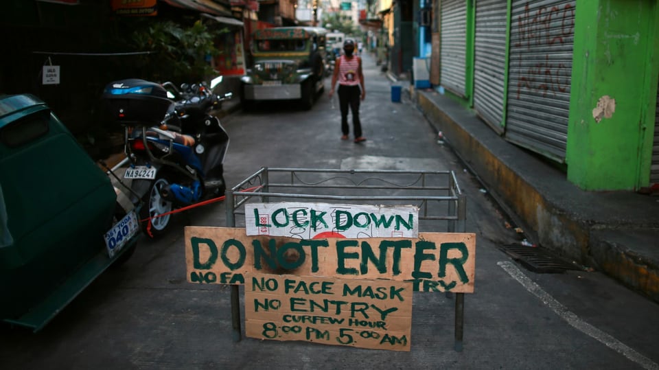 Strassensperre in Manila, 23. März