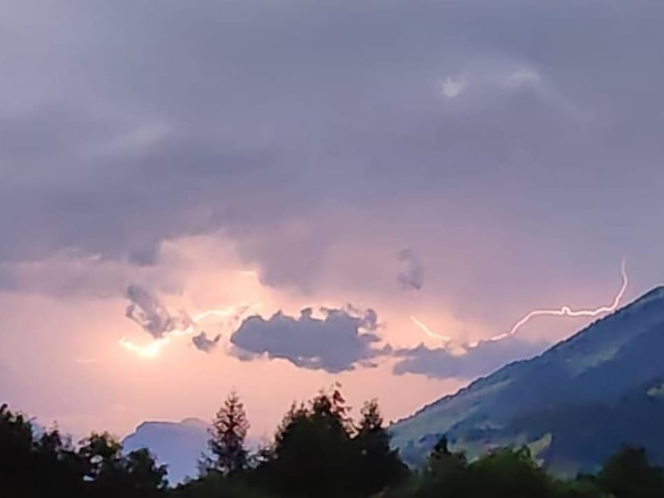 Adelboden/BE Ein Blitz.