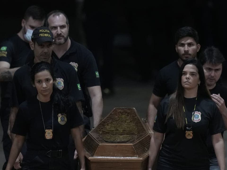 police with coffin