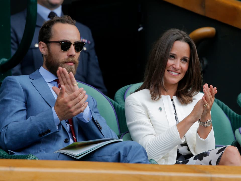 Pippa Middleton und ihr Bruder James auf der Tribüne beim Wimbledon-Turnier.