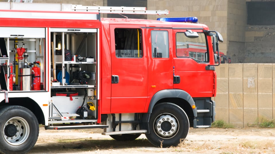 Ein Feuerwehrfahrzeug (Symbolbild)