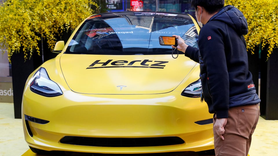 Autovermieter Hertz will ein Drittel seiner Elektroauto-Flotte abstossen