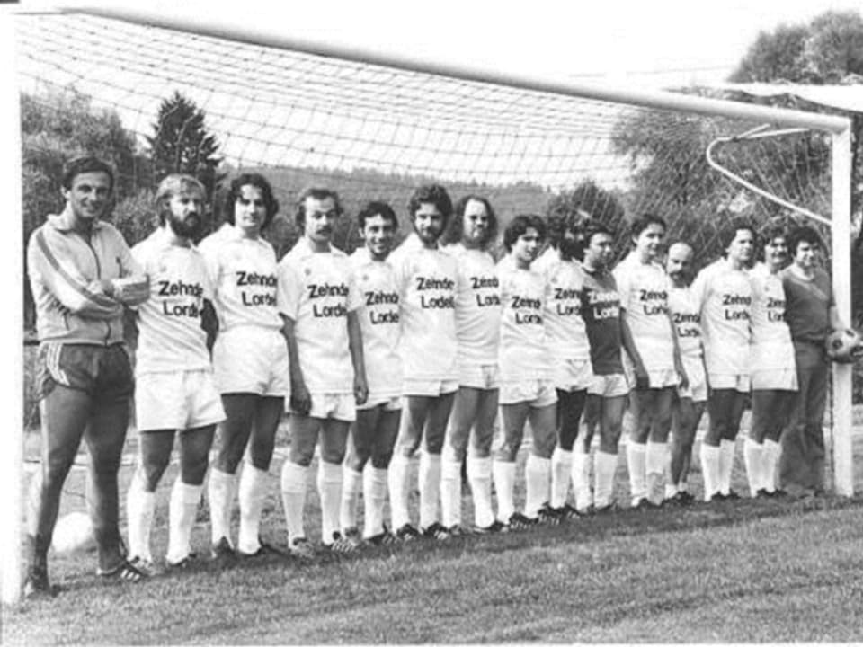 MAnnschaftsfoto von 1977 des FC Inter Altstadt.