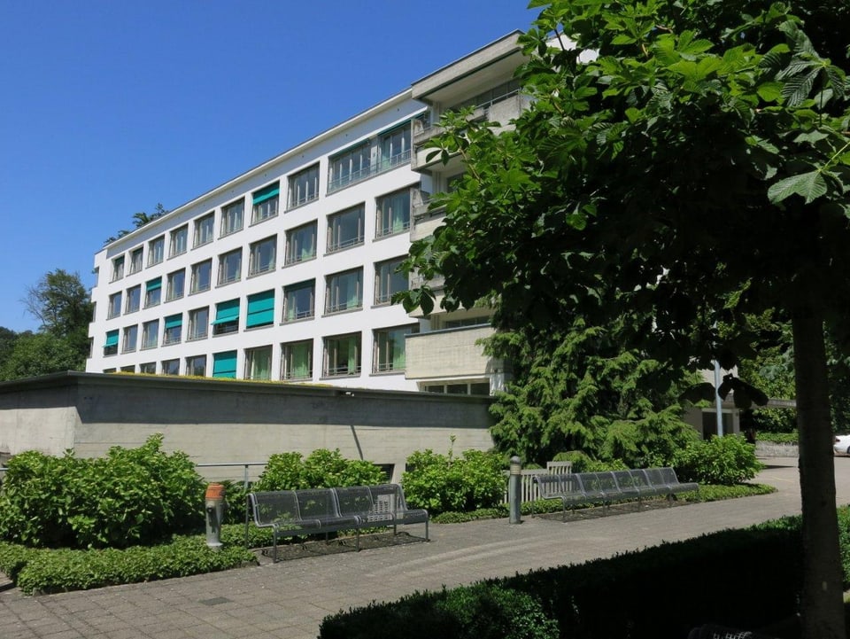 Das Asylzentrum Hirschpark ist in einem ehemaligen Pflegeheim untergebracht.