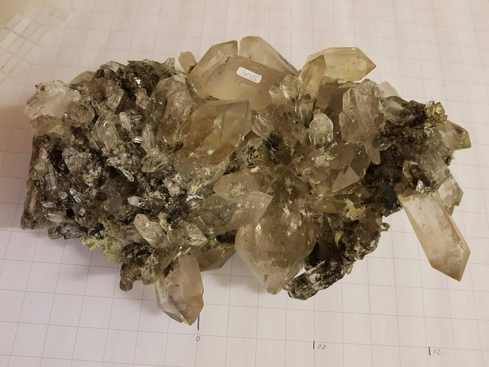 Grosser Bergkristall aus einer Kluft von der KWO-Baustelle an der Grimsel