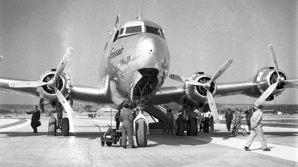 Das erste Flugzeug von Zürich nach London