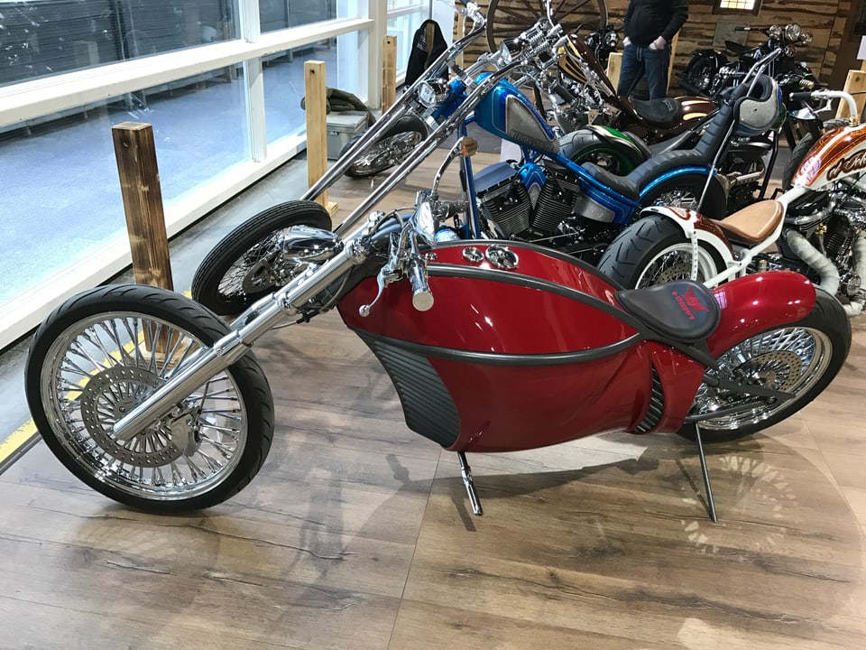 An der Motorrad-Ausstellung Swiss Moto ist ein Custom Bike mit Elektro-Motor ausgestellt.