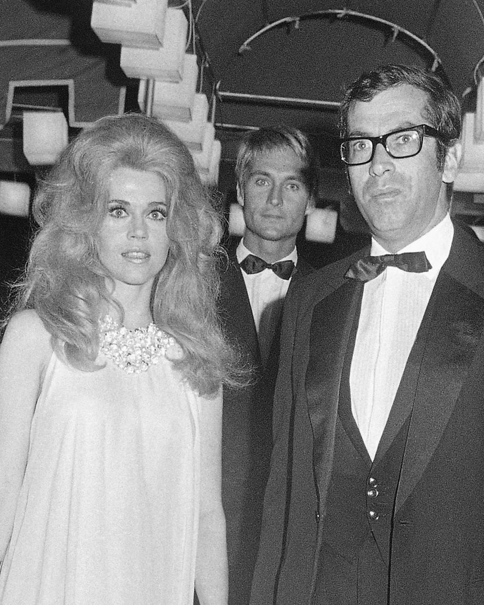 Jane Fonda und Roger Vadim auf dem roten Teppich