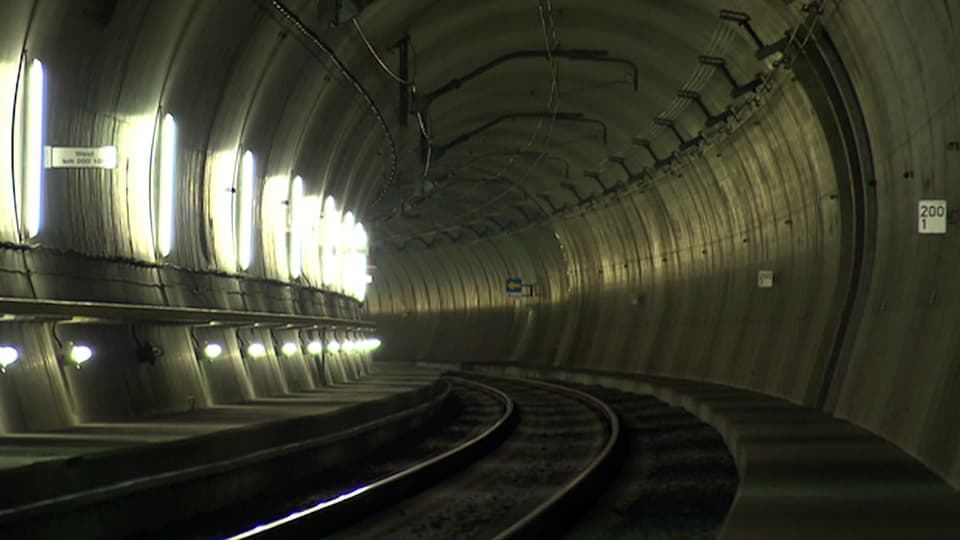 Blick in den fertigen Gotthard-Basistunnel