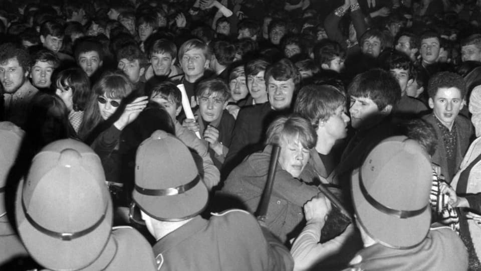 1967 kam es beim Auftritt der Rolling Stones im Hallenstadion zu tumultartigen Szenen. 