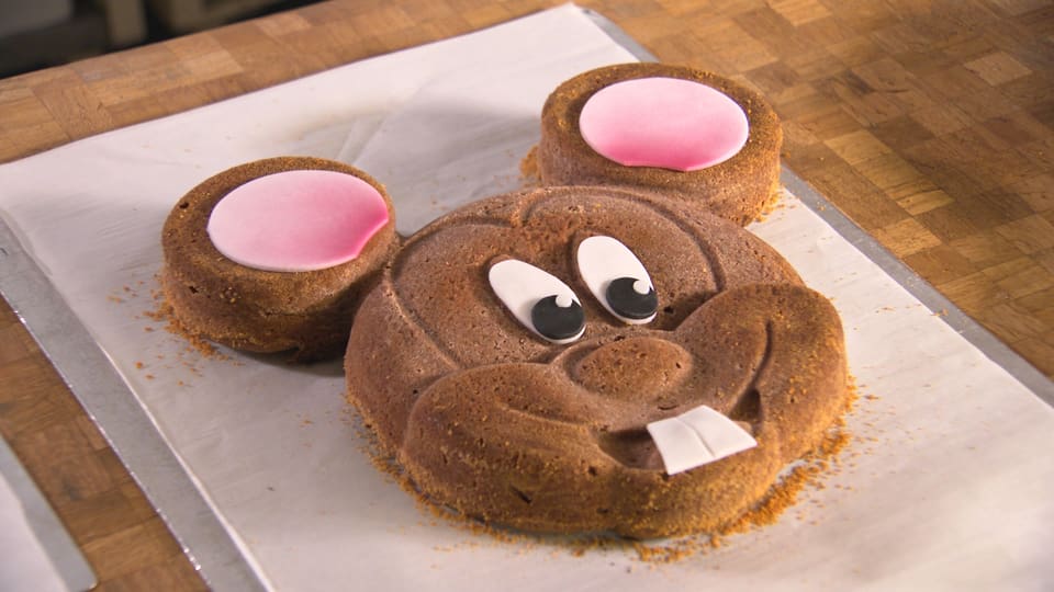Mickey-Mouse-Kopf als Kuchen.